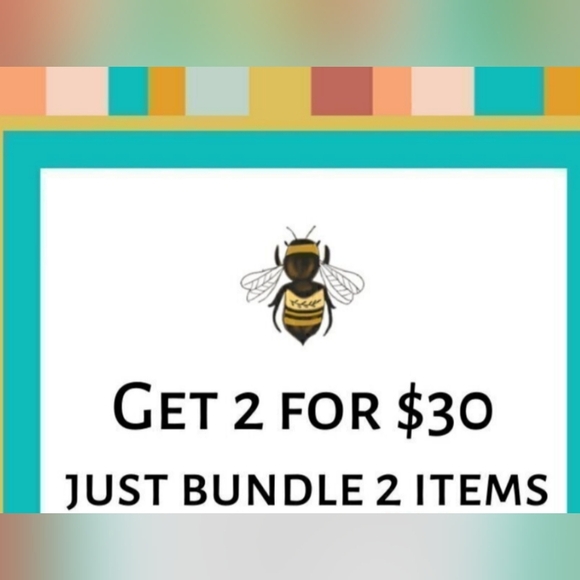 2/$30 Or 3/$35 NEW Hummingbird portable pill case- (#014) - Picture 4 of 5